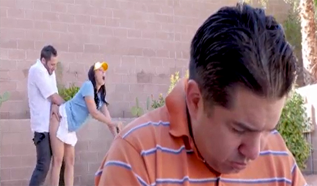 BOKEP BARAT | SELINGKUH DENGAN GURU LES GOLF DI BELAKANG SUAMI