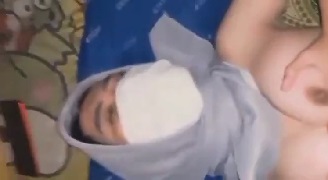 BOKEP INDO JILBAB PUTIH KEENAKAN DI SODOK