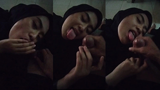 Bokep Indo Hijab Viral Dinda Nemenin Ayang Coli