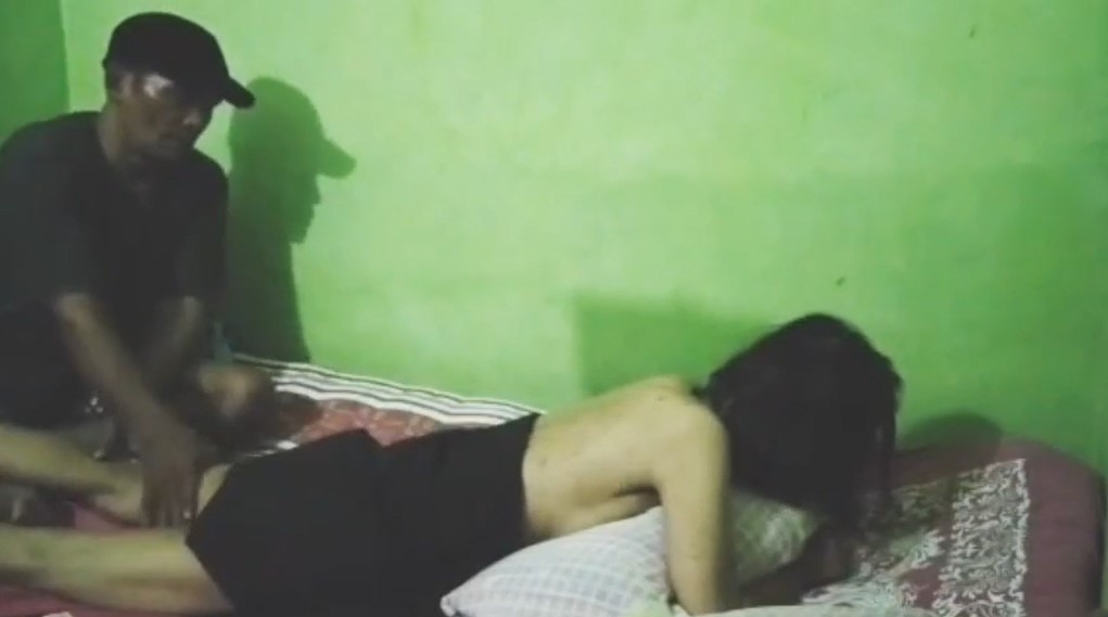 Bokep Indo Mbah Maryono Full Pijit Sampe Ngewe