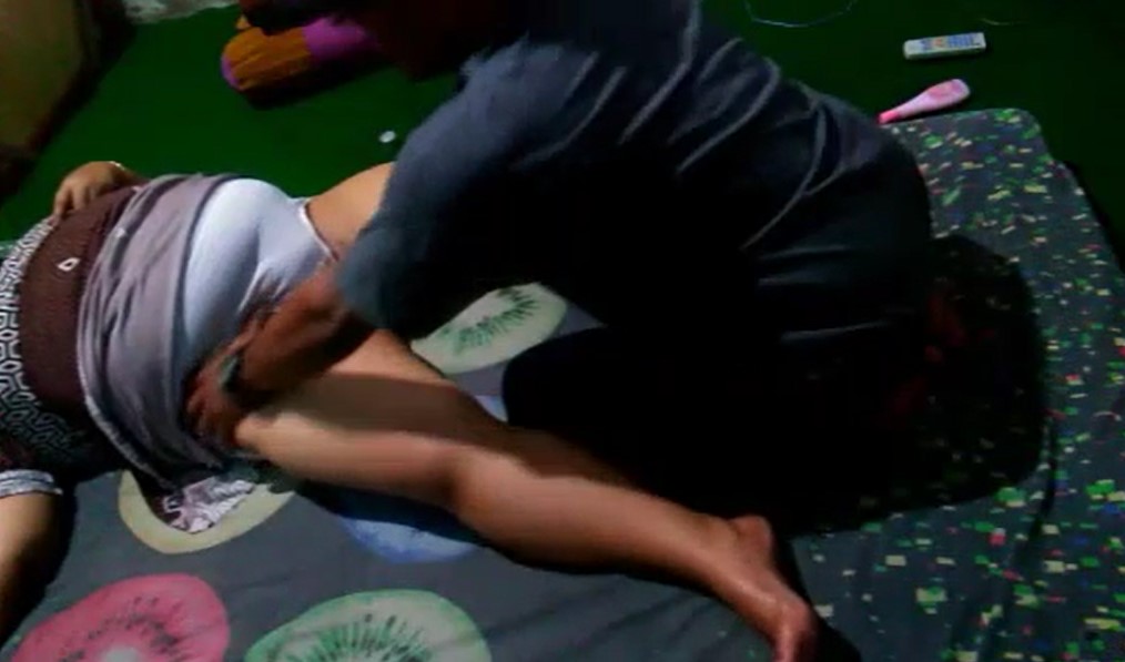 Bokep Indo Mbah Maryono Pijat Rahim Binor