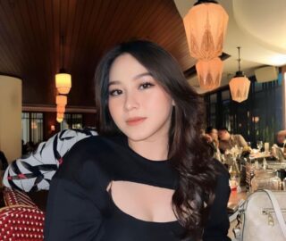 Bokep Indo Skandal Resta Maharani Ngewe Sama Pacar Crot di Muka Viral