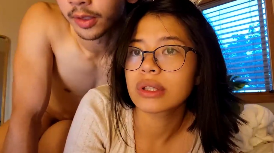 Bokep Indo Cewe Indo VS Cowo Bule Ngewe Sambil Ngobrol