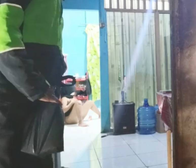 Bokep Indo Abang Ojol Sembarangan Masuk